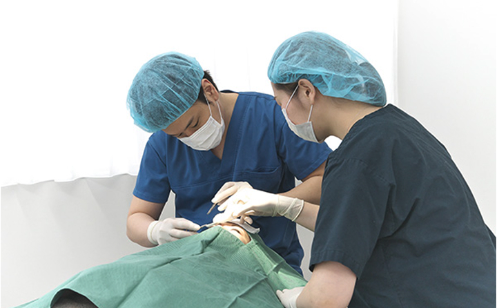 施術中